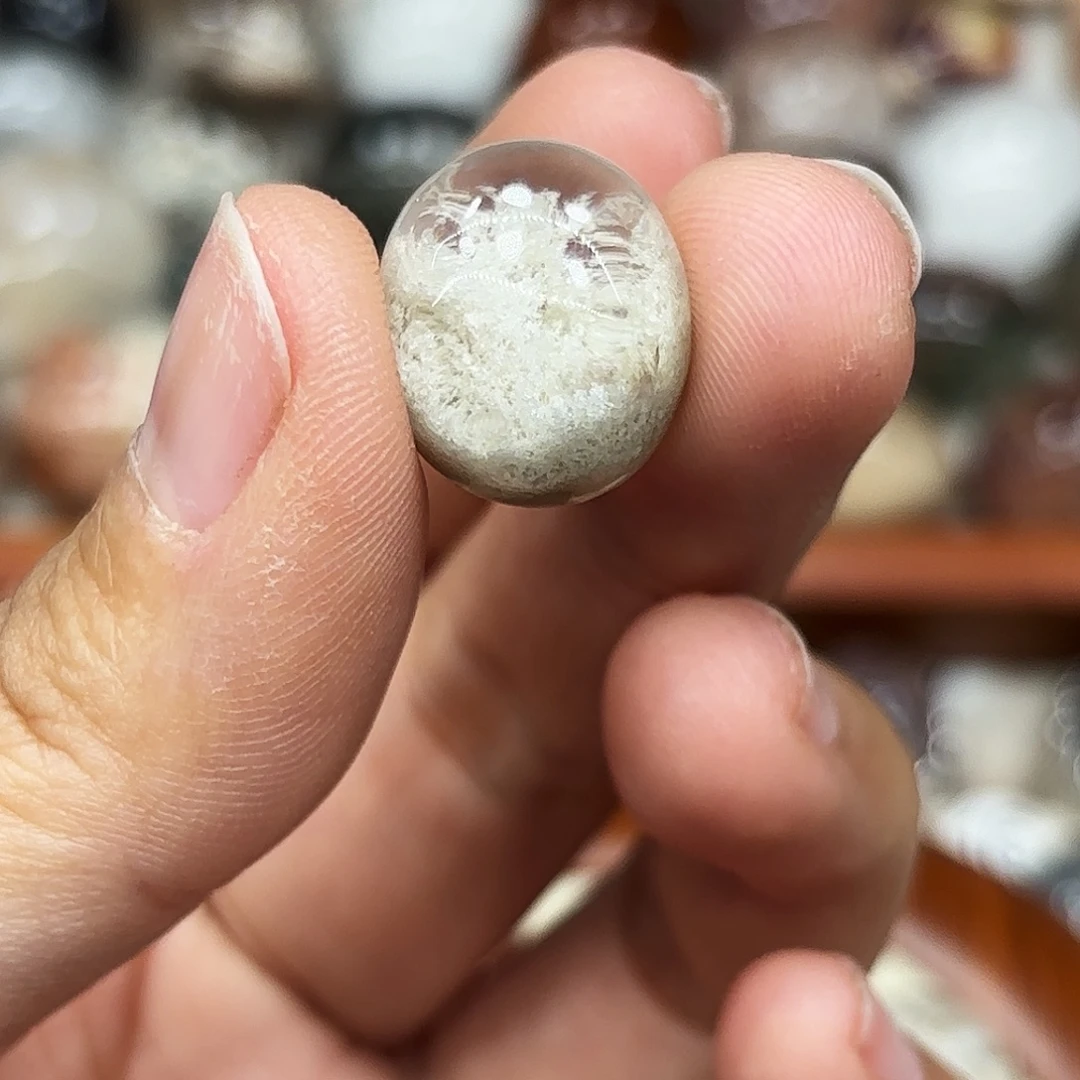 未镶嵌颈饰水晶水晶