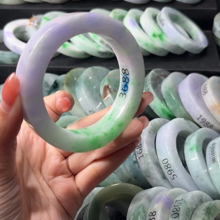 定制翡翠未镶嵌翡翠手镯