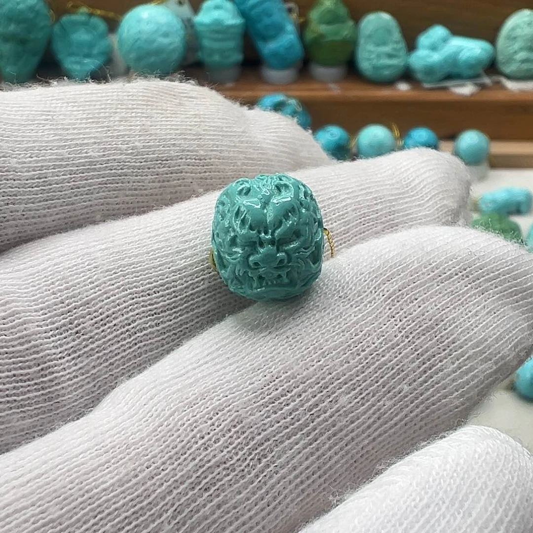 绿松石配饰未镶嵌