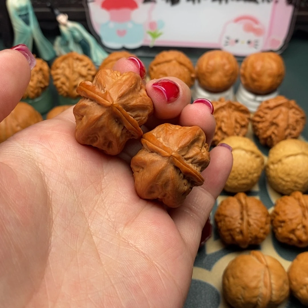 文玩核桃把件小霸王龙