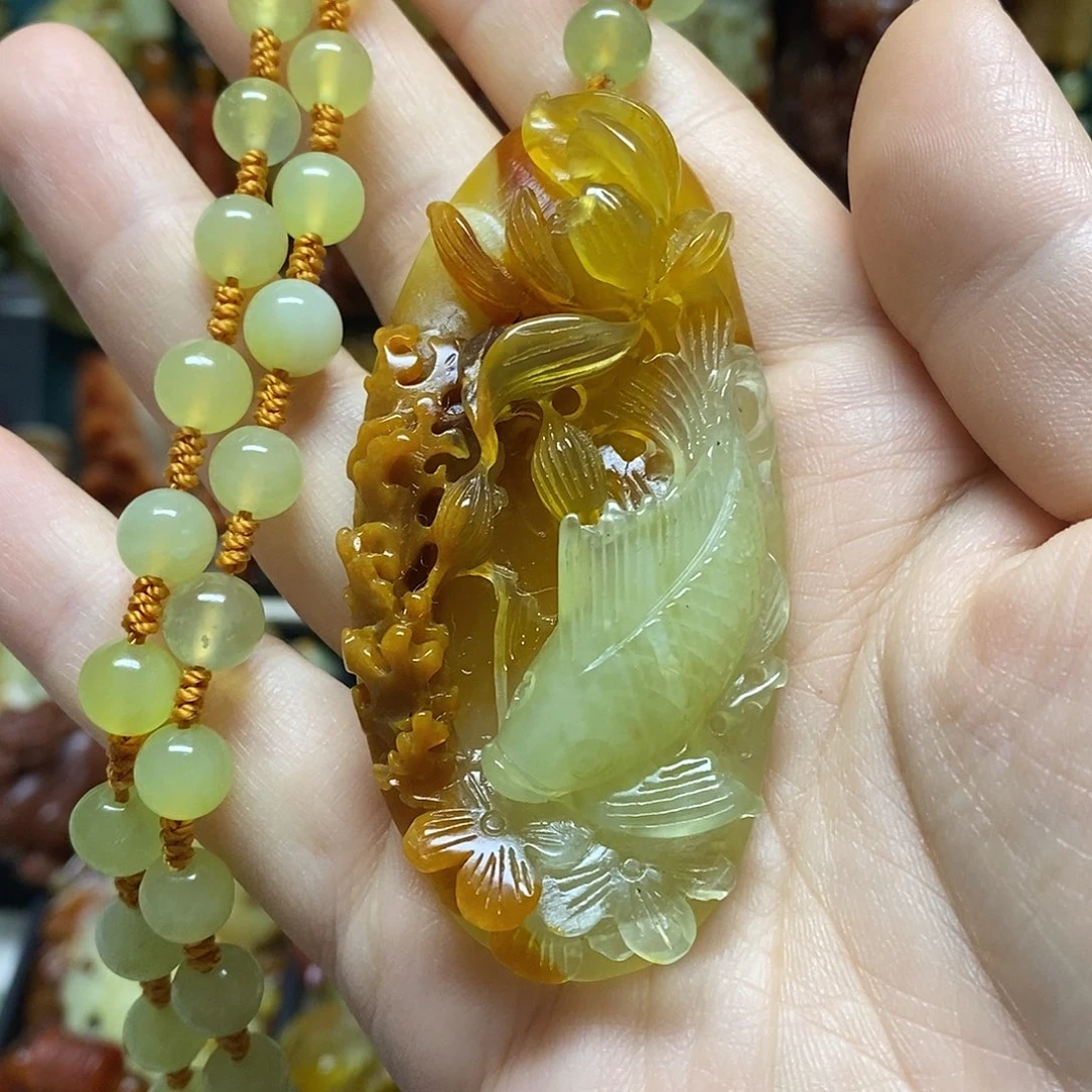 岫玉未镶嵌吊坠(赠链)