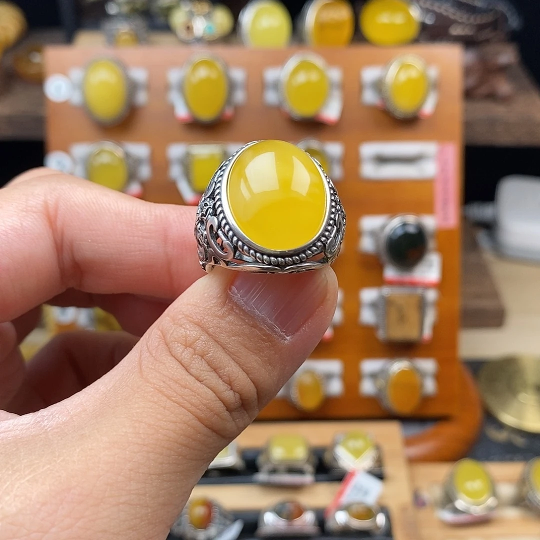 银S925镶嵌琥珀戒指