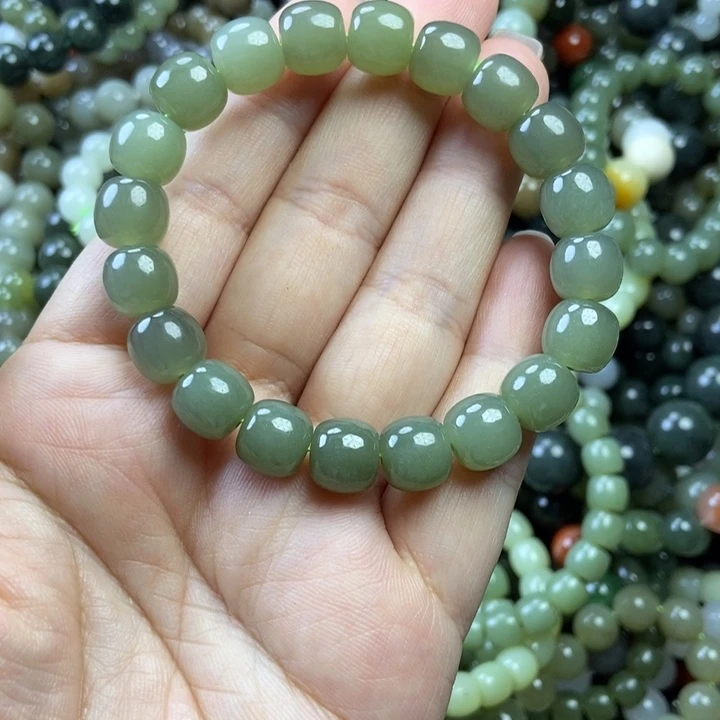 颈饰未镶嵌和田玉卡10