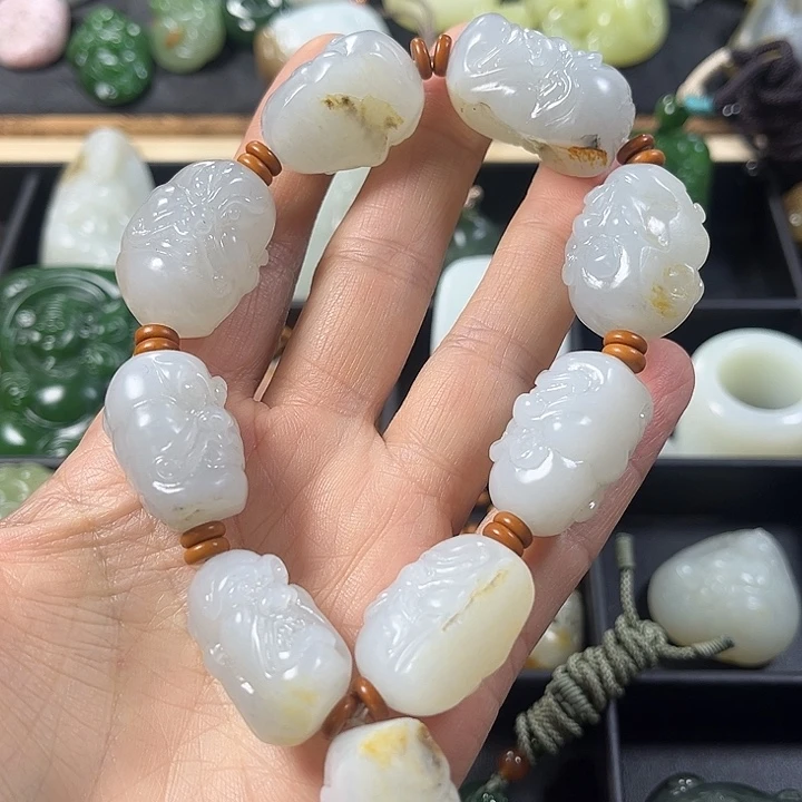 和田玉未镶嵌手串