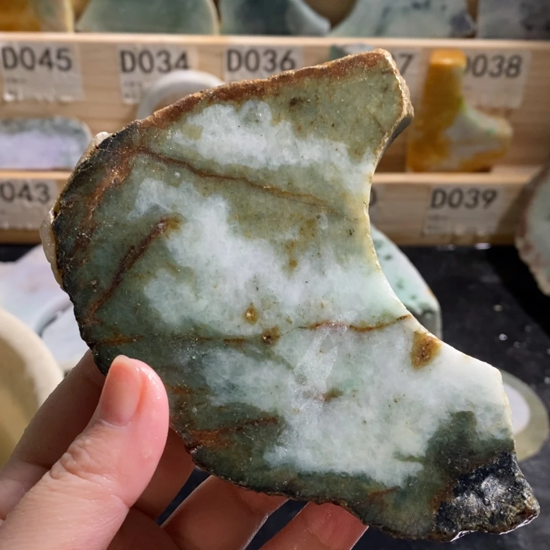 颈饰未镶嵌翡翠天然翡翠