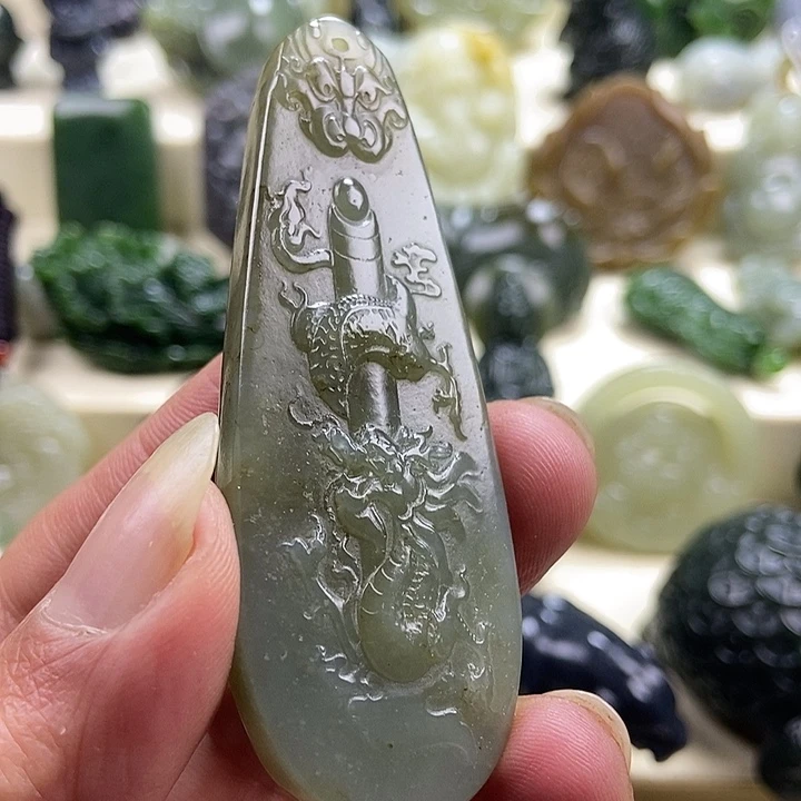 和田玉未镶嵌车挂