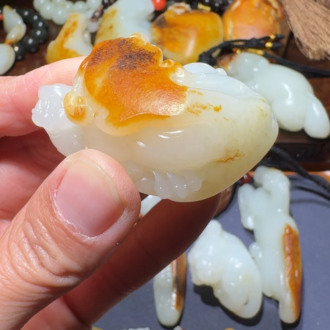 和田玉（糖玉）未镶嵌吊坠(不含链)