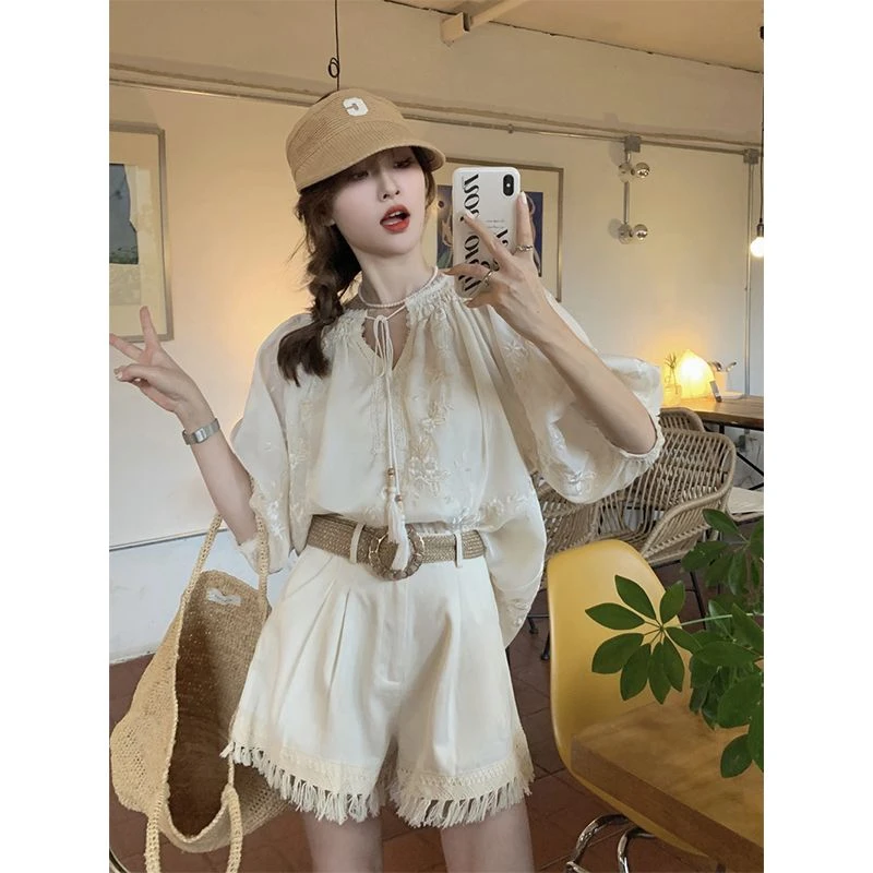 法式刺绣V领灯笼袖防晒上衣流苏阔腿短裤女夏季2025新款时尚套装