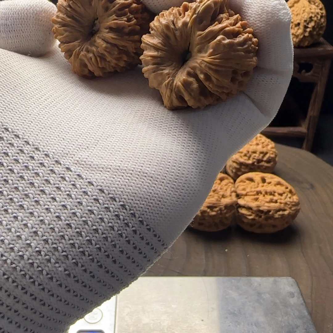 文玩核桃吊坠38深奥迪黄金甲窝头