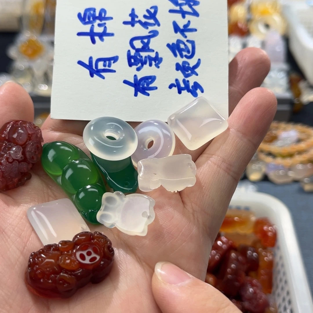 玛瑙/玉髓未镶嵌颈饰