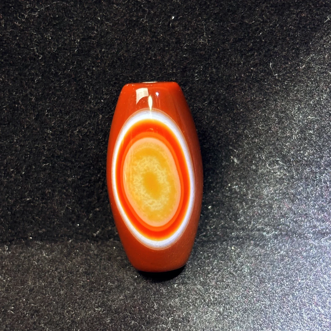 黄金瞳两眼鸡血红玛瑙珠