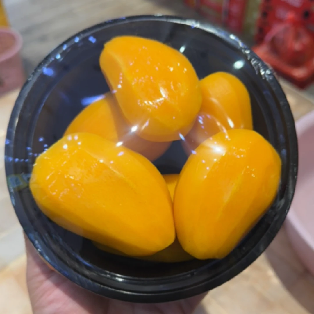 小台芒芒果切直接吃6-8个