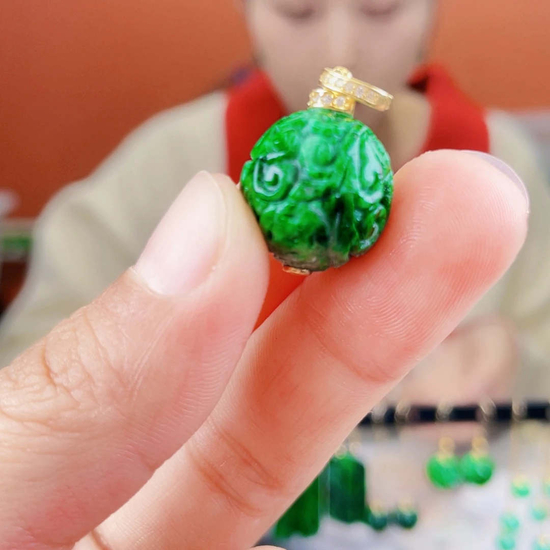 翡翠未镶嵌耳饰饰品