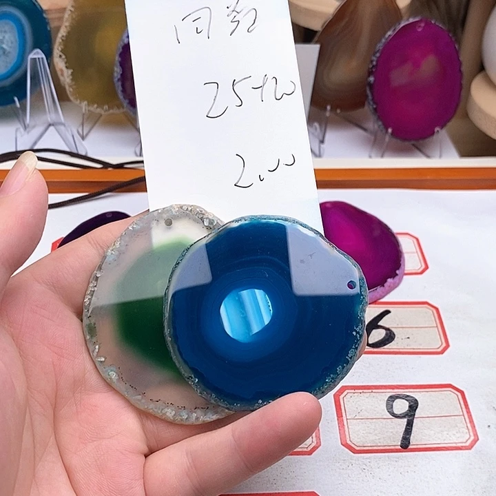 同***地合金颈饰玛瑙/玉髓