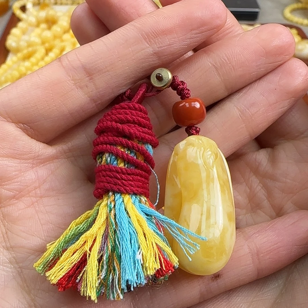 蜜蜡未镶嵌珠宝奇石