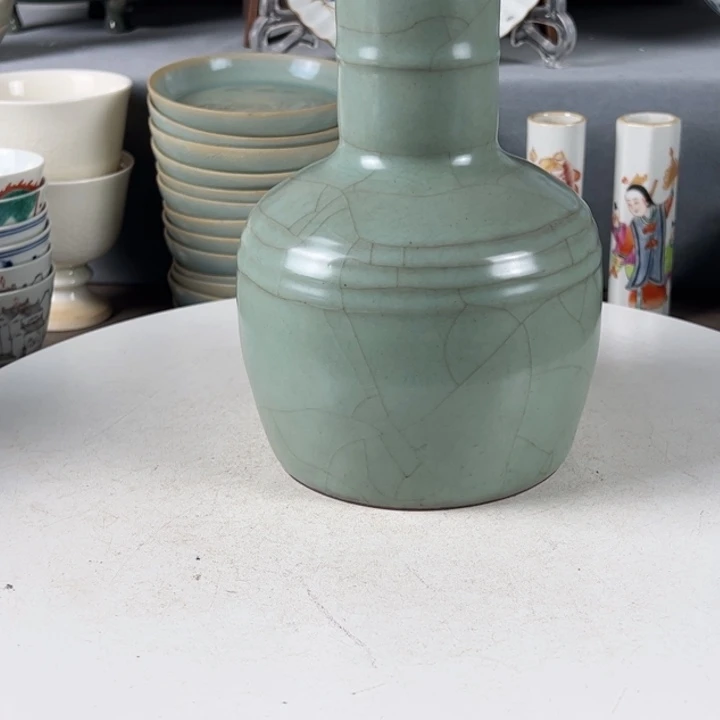 摆件官窑纸锤瓶一