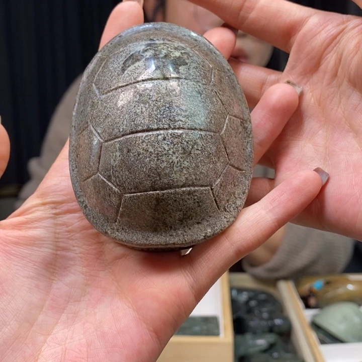 岫岩河磨玉（透闪石质玉）颈饰未镶嵌