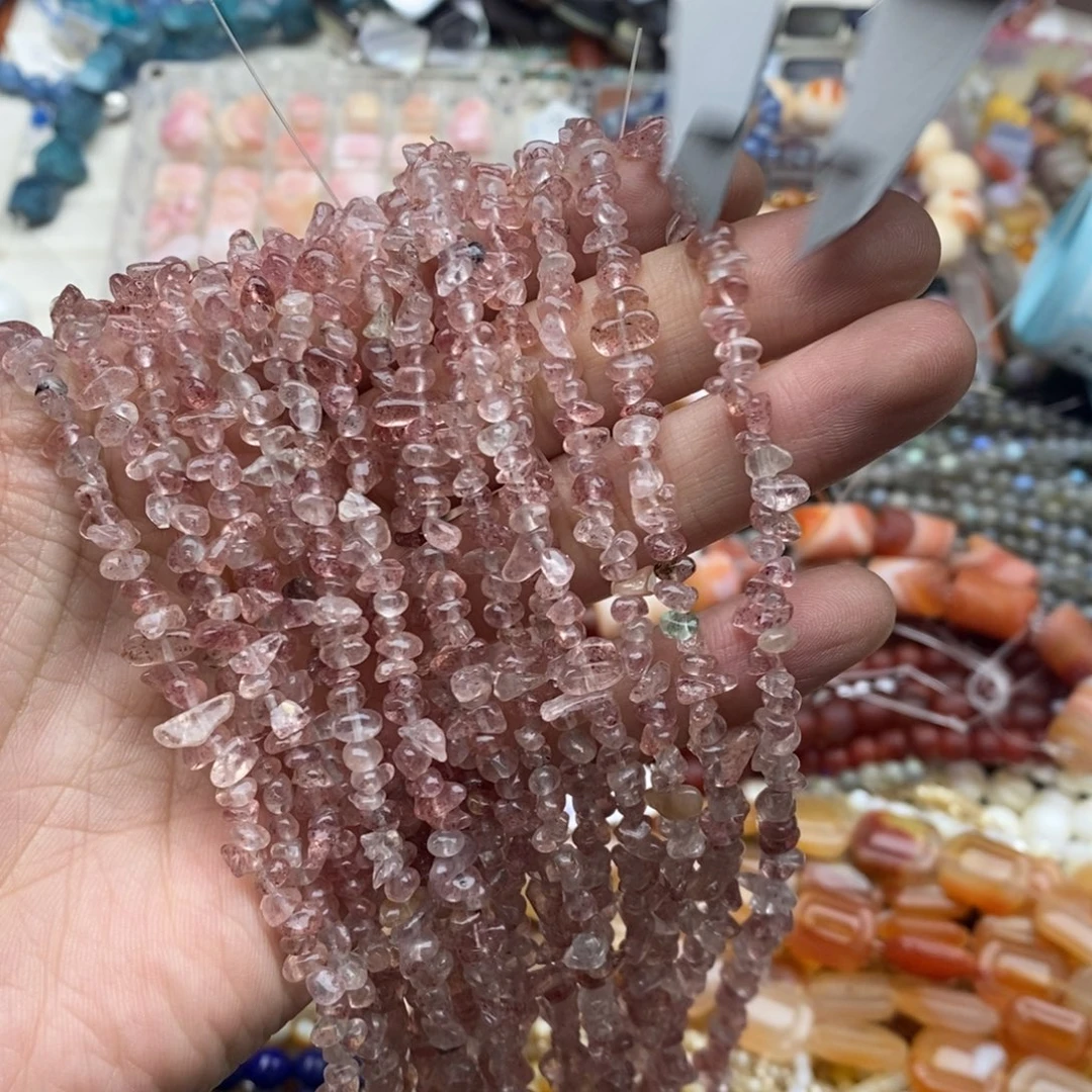 玛瑙/玉髓未镶嵌珠宝半成品一条天然冰透草莓晶碎石加长
