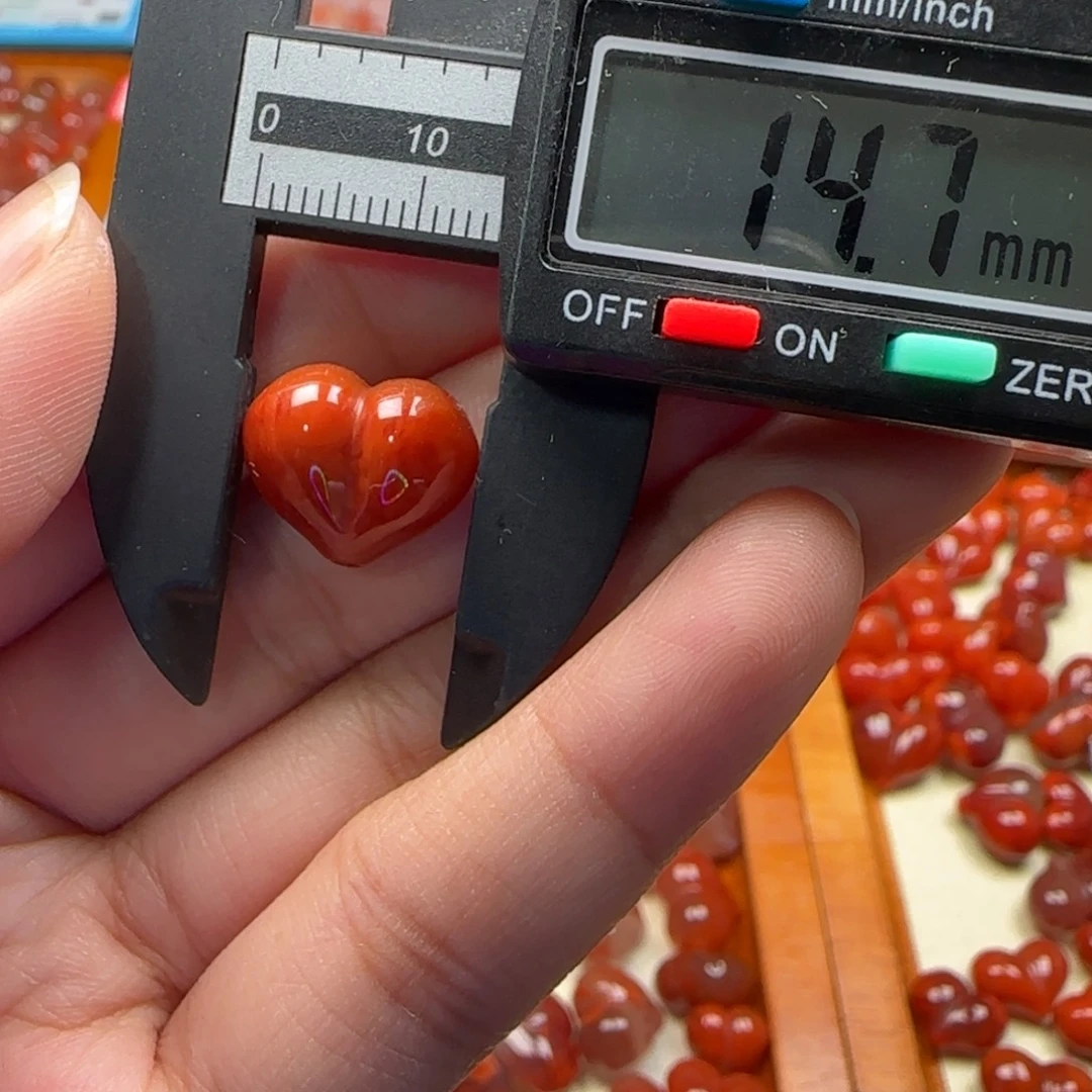 南红玛瑙未镶嵌挂件