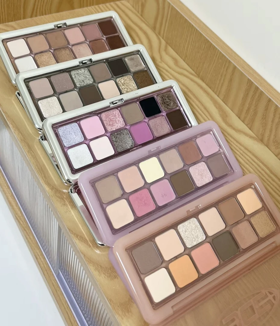 热门12色水泥盘眼影烟熏