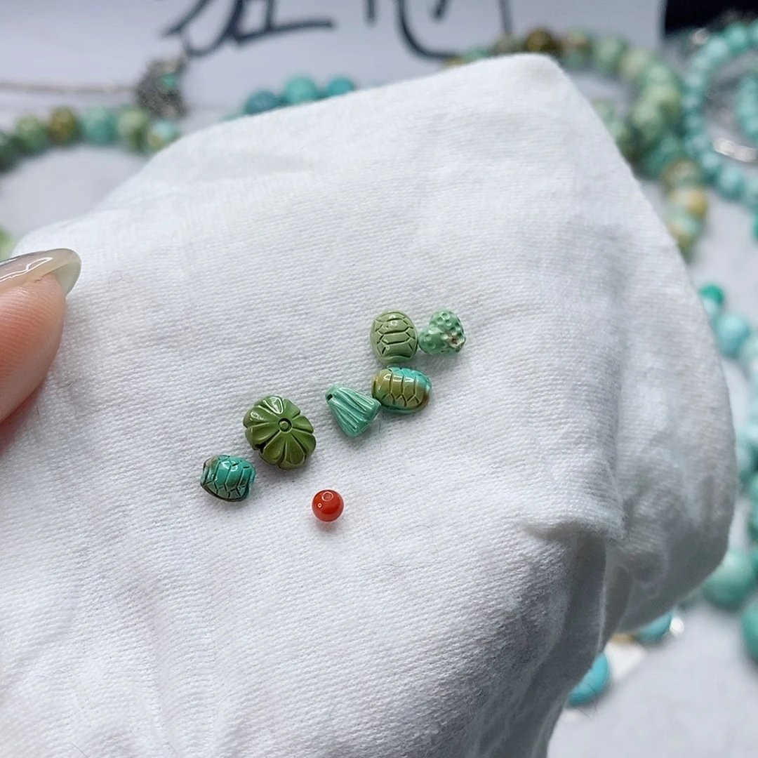 南红玛瑙未镶嵌珠宝奇石