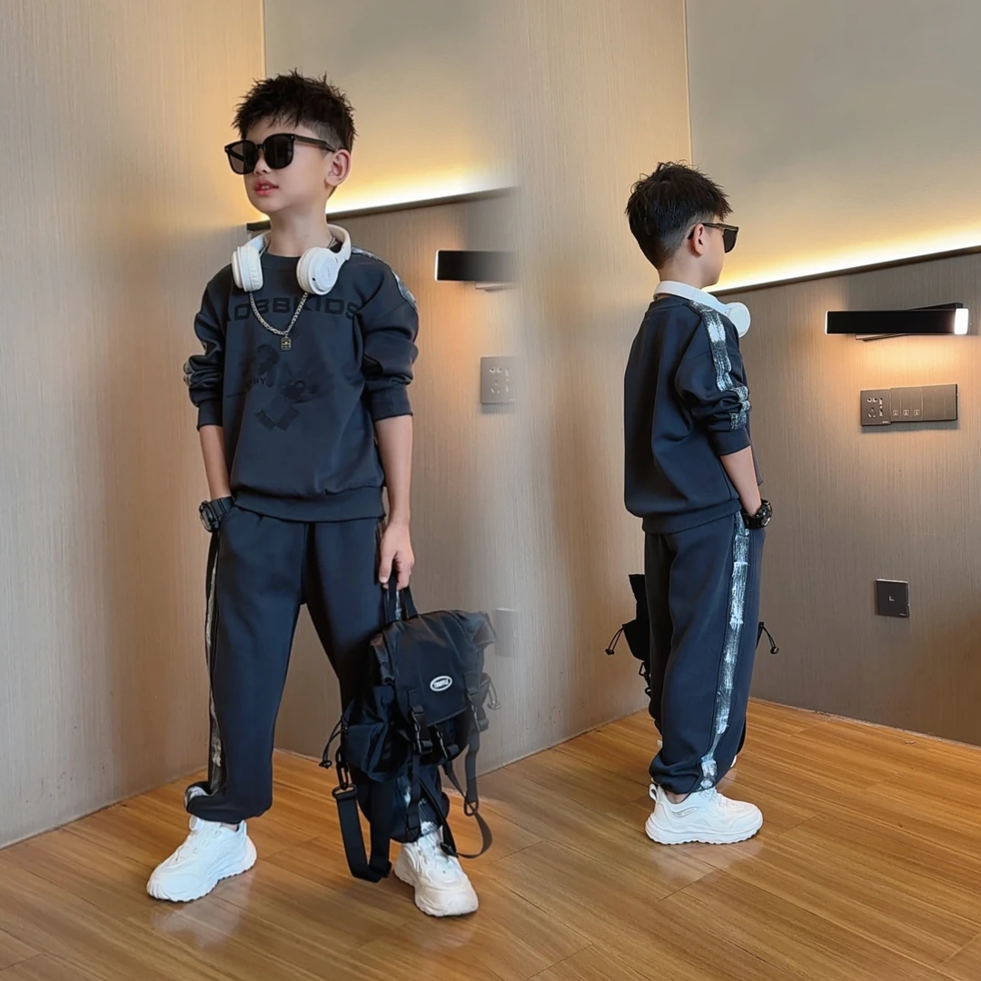 春秋新款超酷风圆领常规休闲套头卫衣套装儿童中大童男孩男童套装