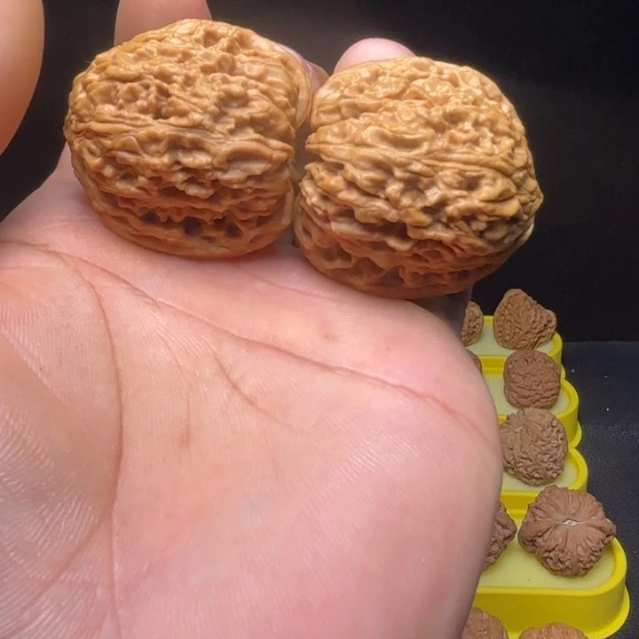 把件文玩核桃凹底麻团39尺1