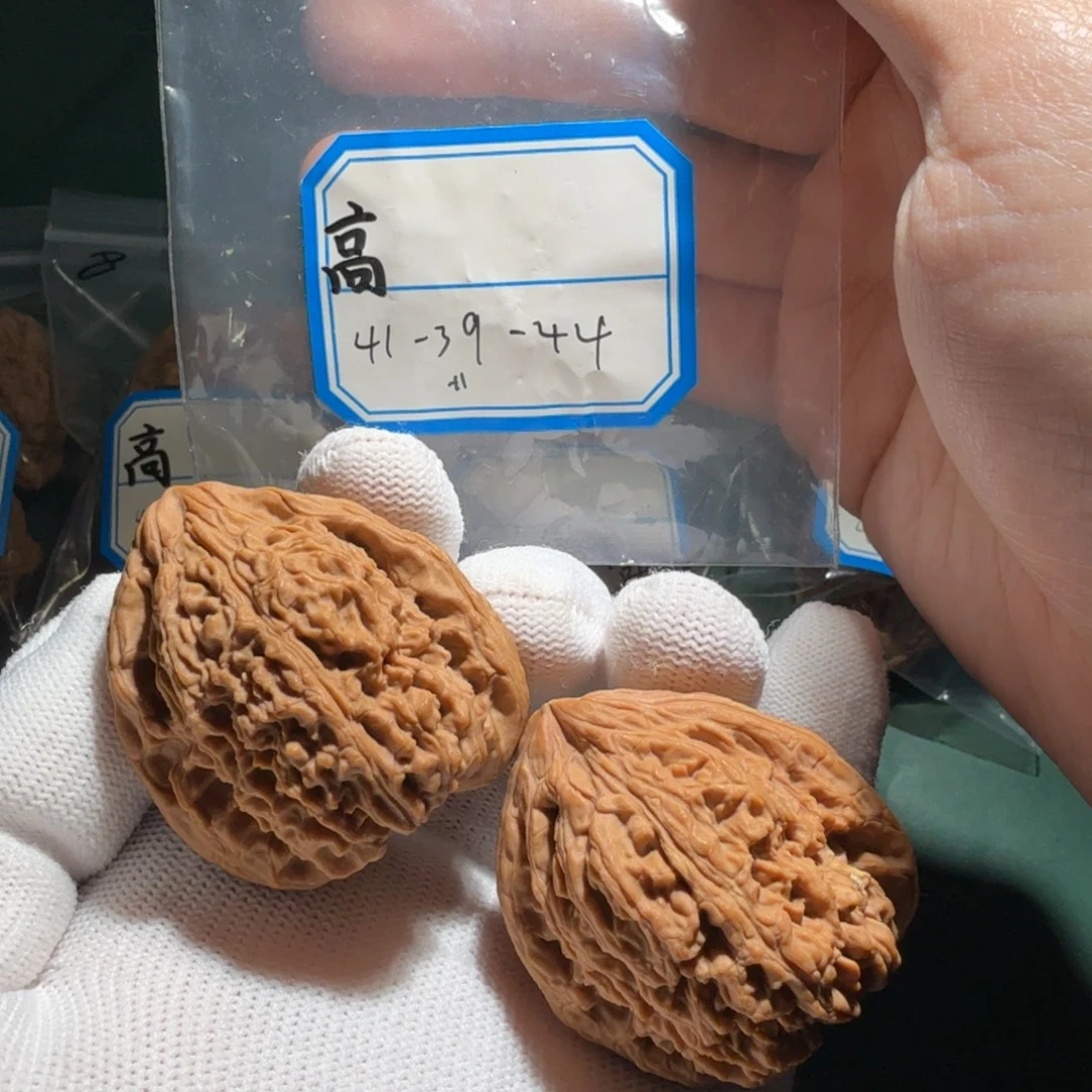 文玩核桃吊坠南疆24