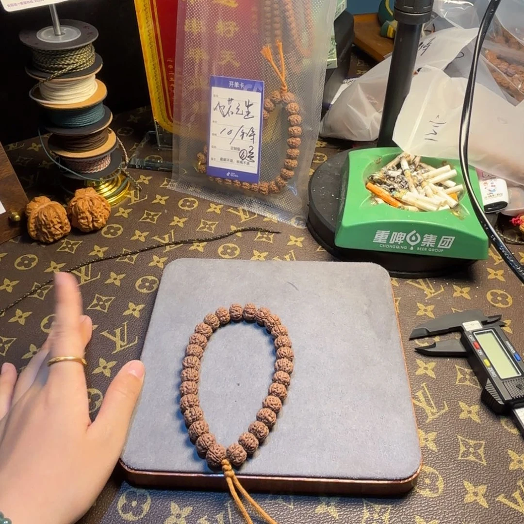 王***拿金刚菩提吊坠纯血老树王7号
