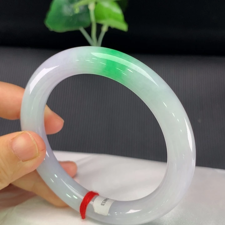 翡翠未镶嵌手镯圆条57