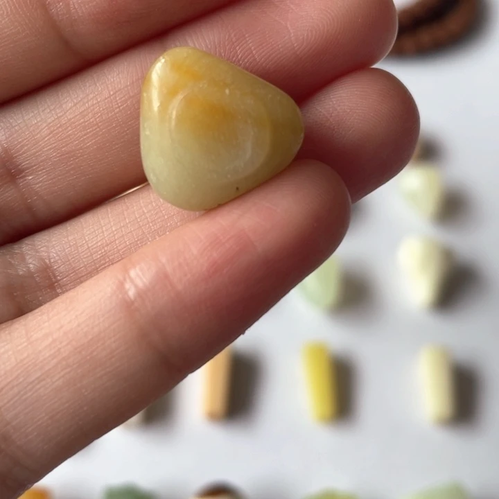 蛇纹石玉未镶嵌配饰2