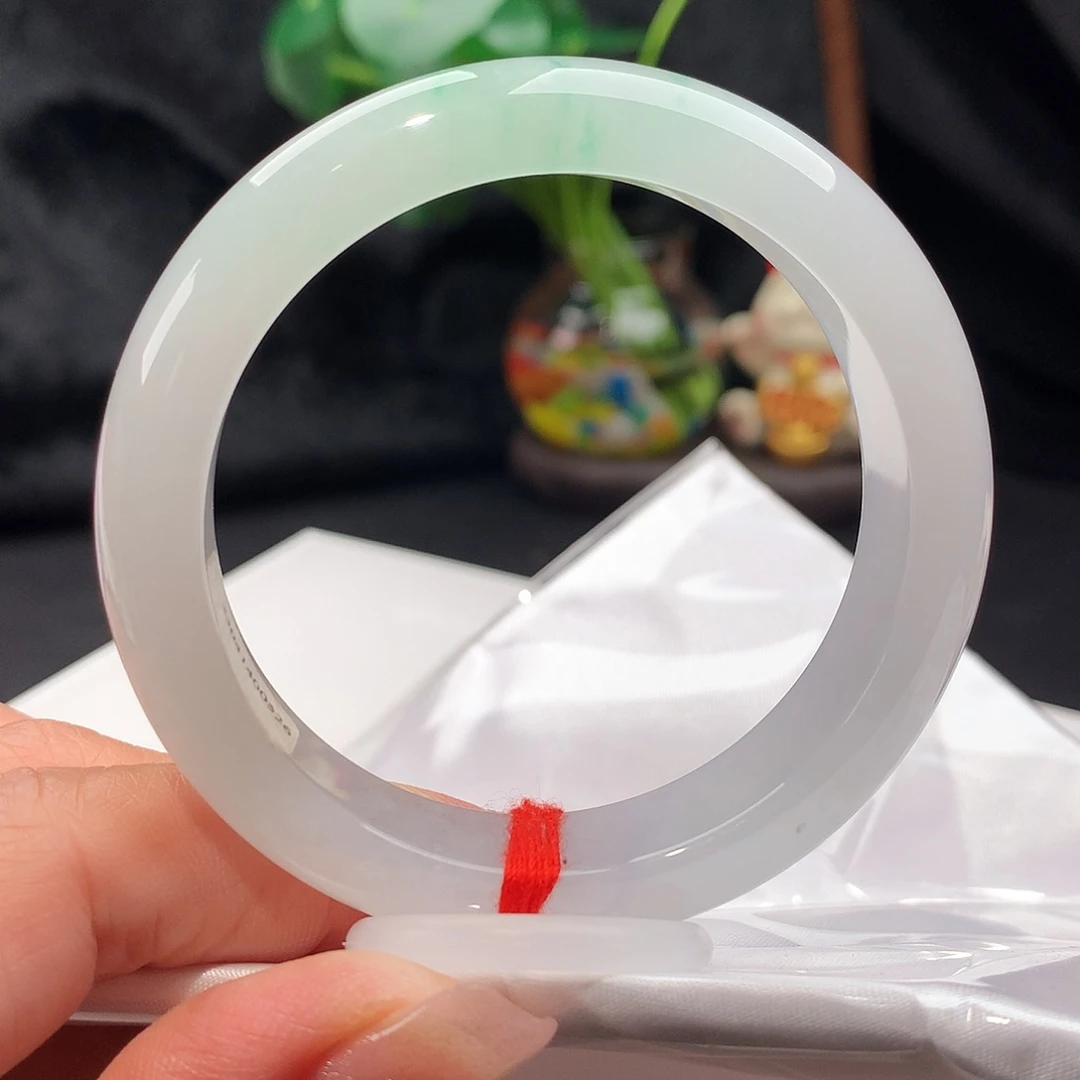 翡翠手镯未镶嵌圈口52（晶体纹）