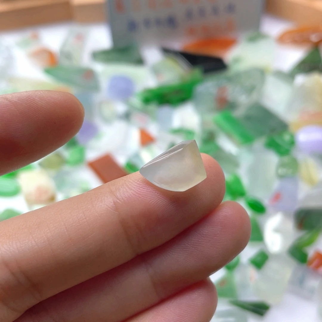 定制翡翠未镶嵌天然缅甸翡翠