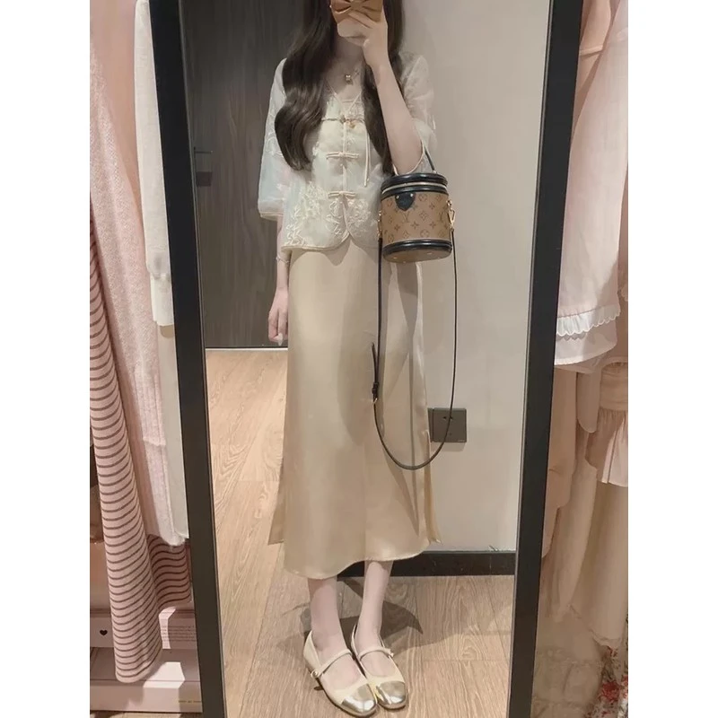 新中式国风气质盘扣白色缎面连衣裙子两件套装2025年新款女装夏装