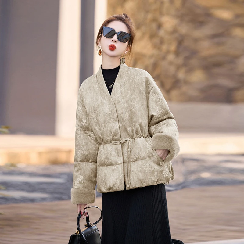 DUCURNO新中式V领刺绣羽绒服女冬季2026新款复古加厚保暖短款外套