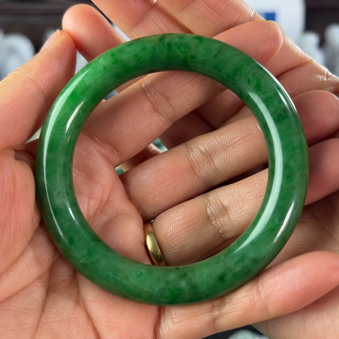 厚***缘翡翠未镶嵌手镯天然翡翠镯子