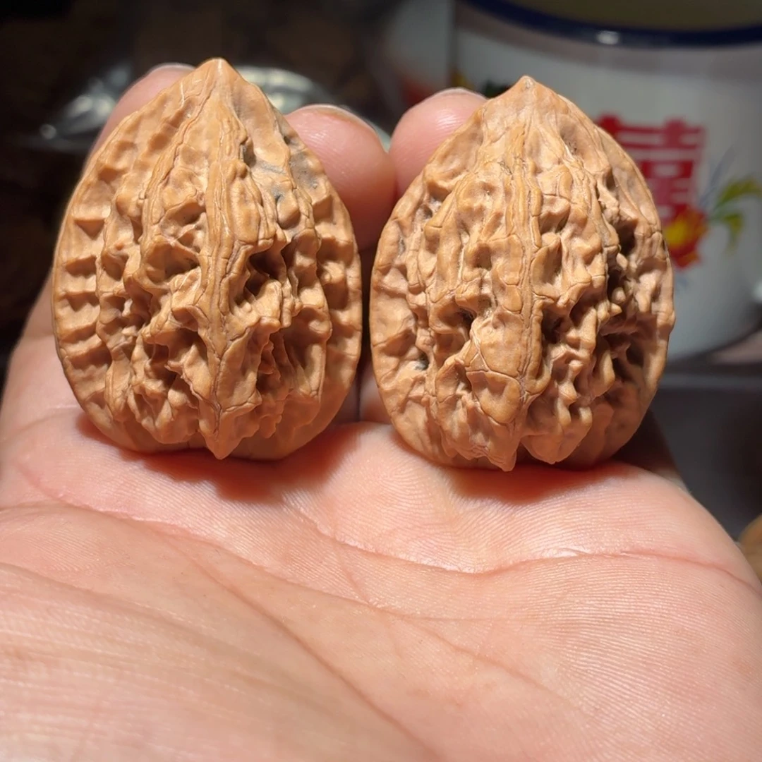 文玩核桃吊坠朱雀货头 36