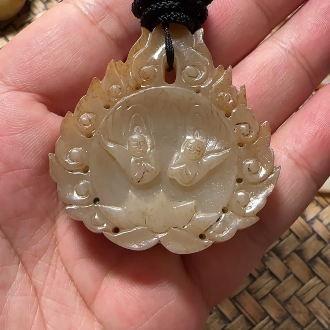 用***6和田玉未镶嵌挂件