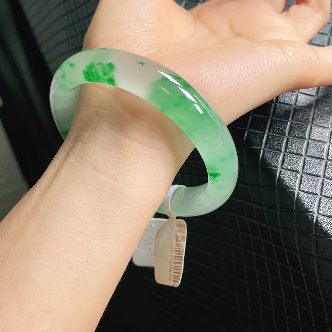 *****石英质玉未镶嵌手镯55