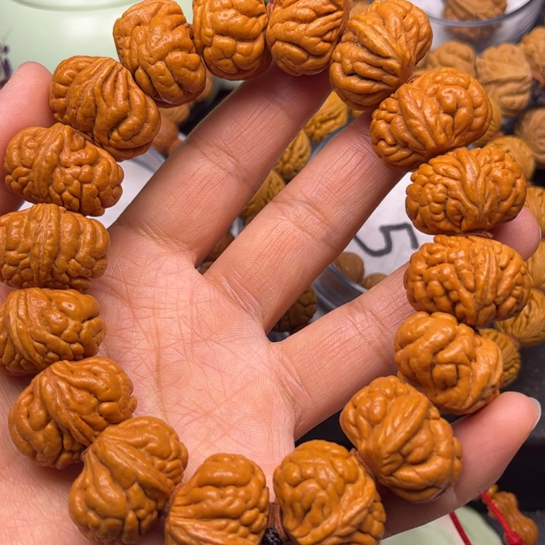 人****桃核吊坠龙纹桃核