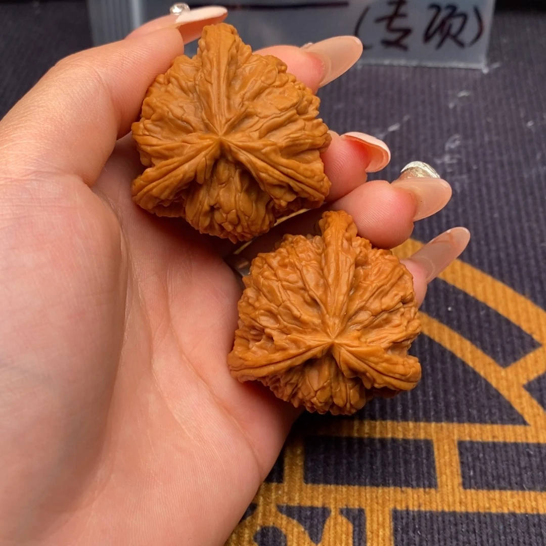 寒***凉吊坠文玩核桃白狮子