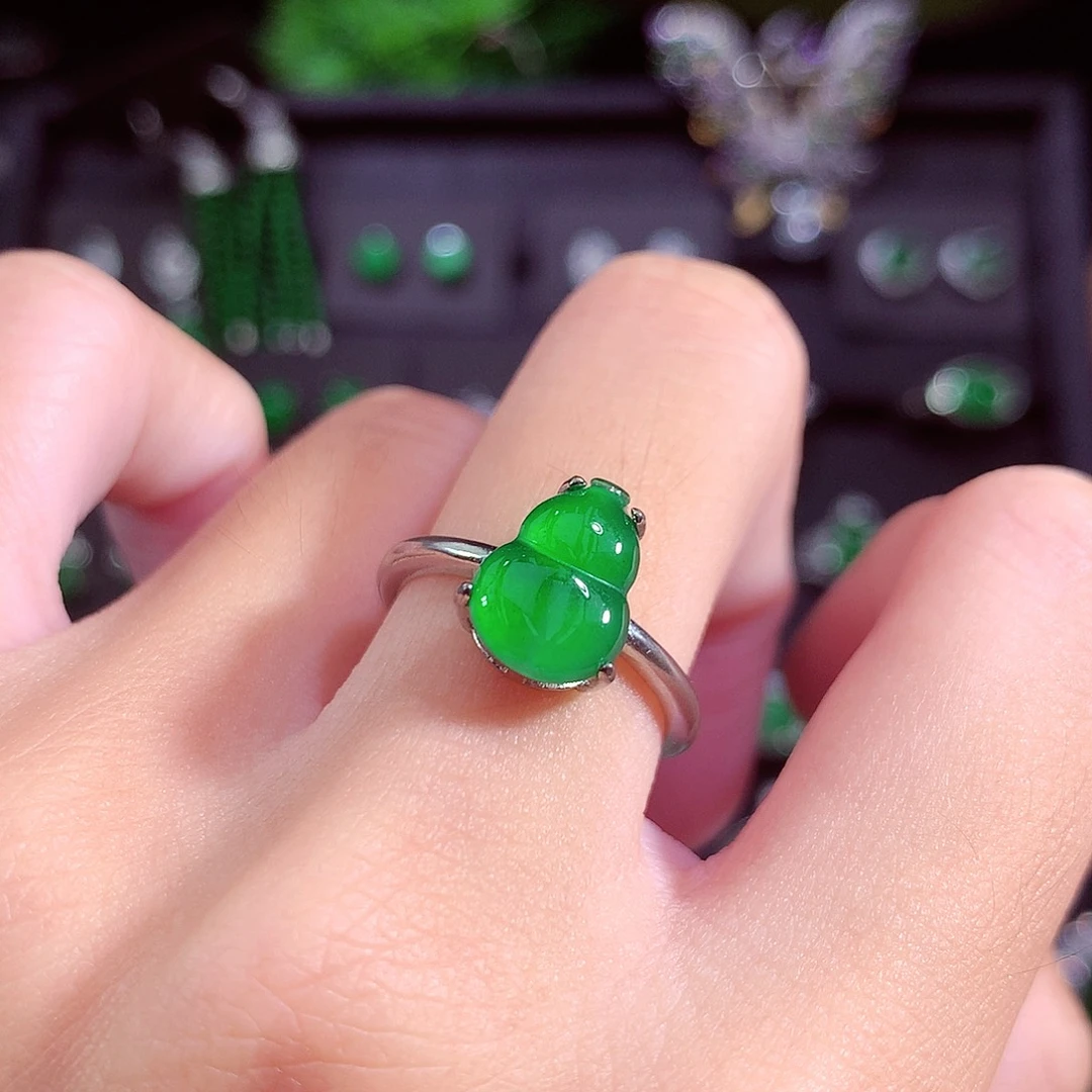 颈饰未镶嵌翡翠天然