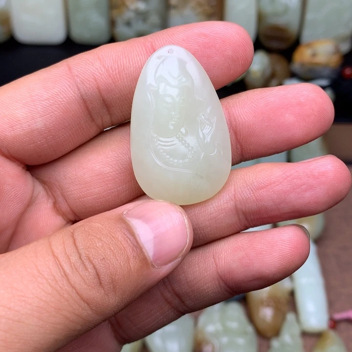 和田玉（糖玉）未镶嵌颈饰