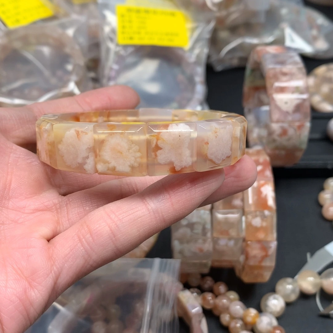 石英质玉手镯未镶嵌过*