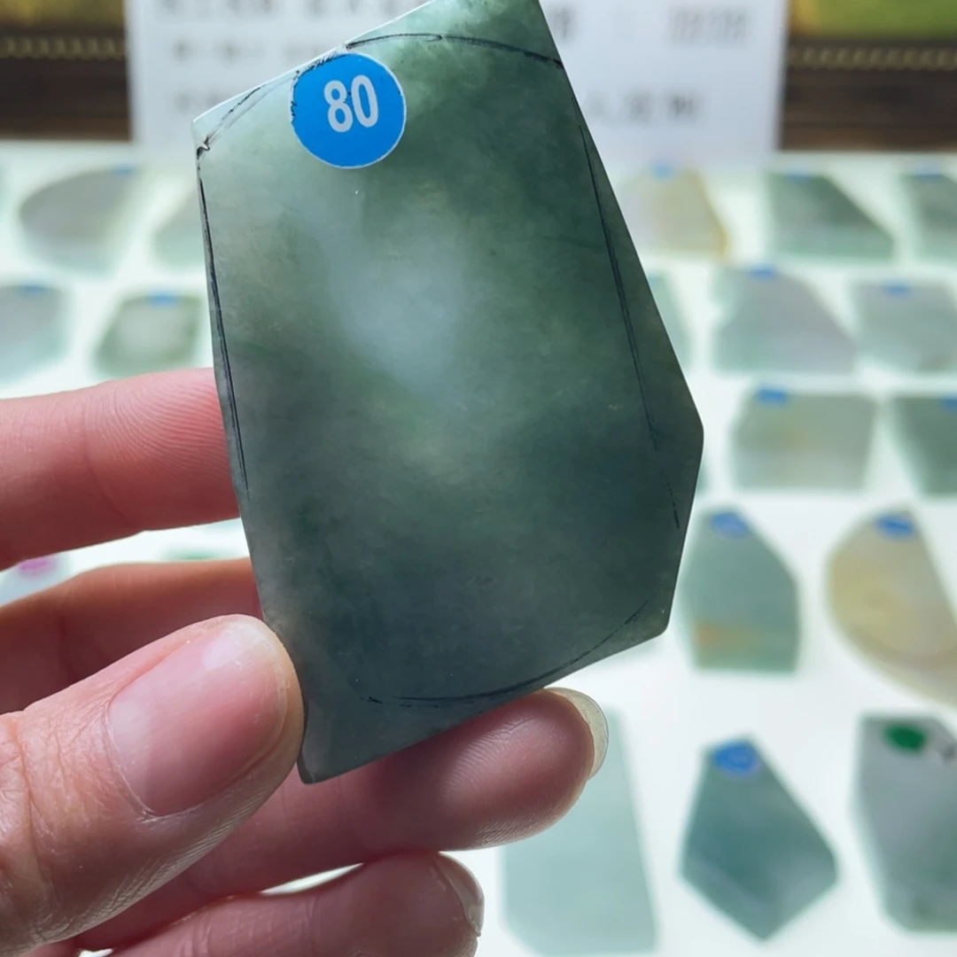 定制翡翠未镶嵌挂件