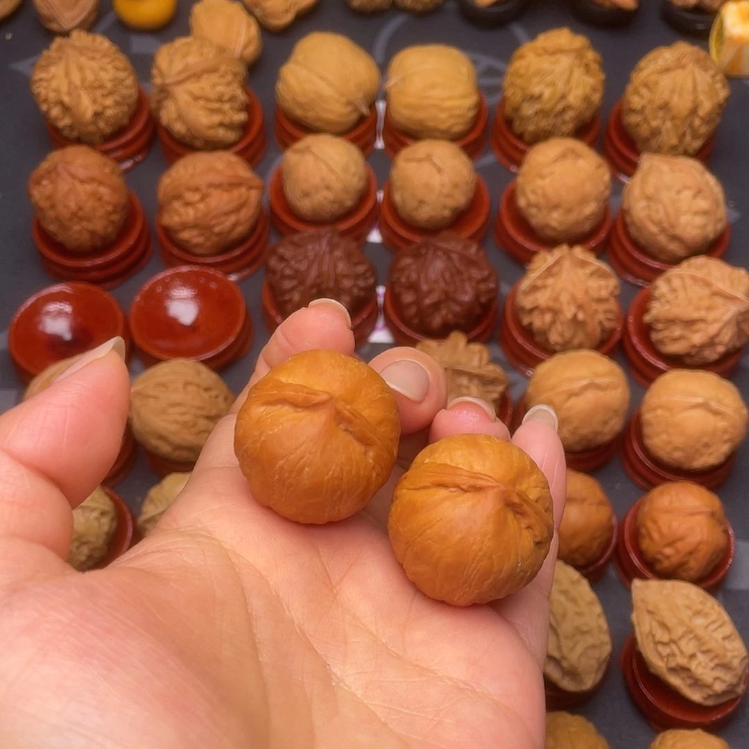 寂***严文玩核桃吊坠小和尚