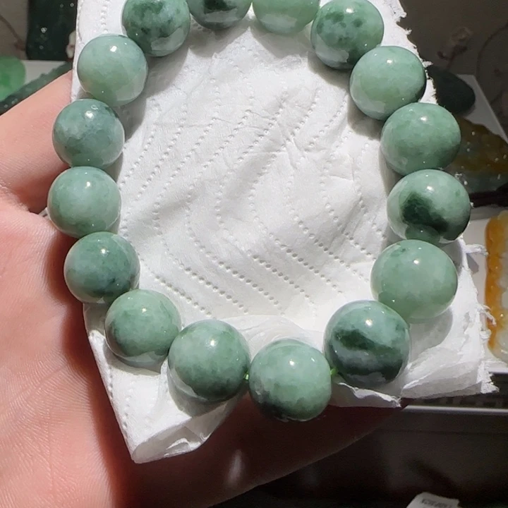 翡翠颈饰未镶嵌手链