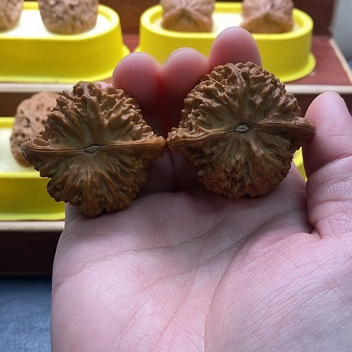 文玩核桃吊坠满天星