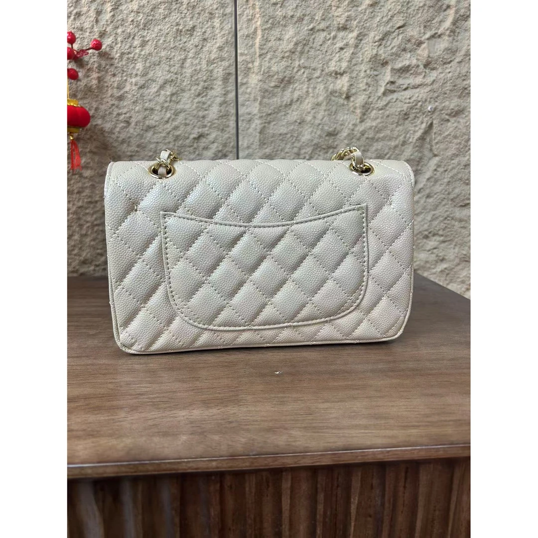 YNPO24年秋冬新款真皮重工女包菱格A奶茶