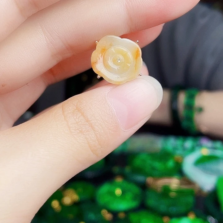 翡翠银S925镶嵌颈饰多样性